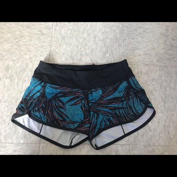 Lululemon Speed Up 2.5” Shorts.